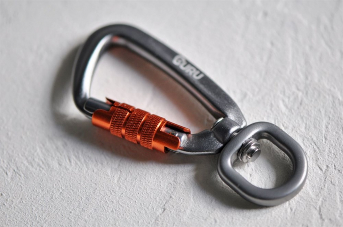 ������� GURU Typhoon Swivel-D TWL